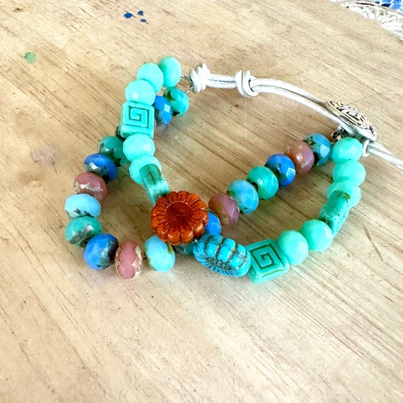 Hand crafted bohemian beaded bracelet blue beads handmade - Picture 2 of 6